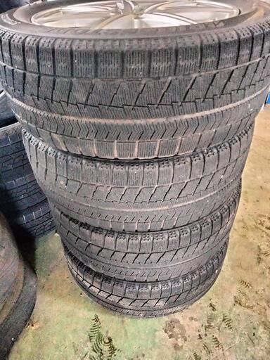 17インチホイールお探しの方 7JJ+40 5穴 114.3 ブリザックVRX 215/