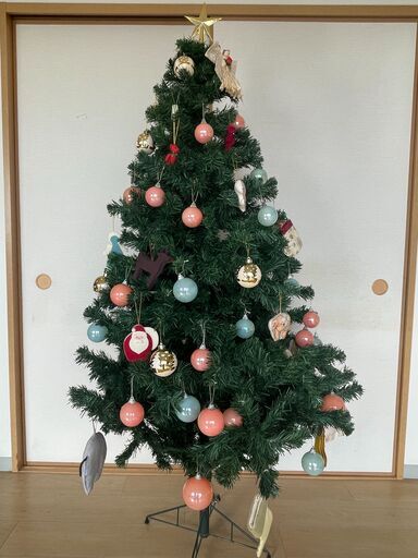 値下げしました　　クリスマスツリー　オーナメント付きです