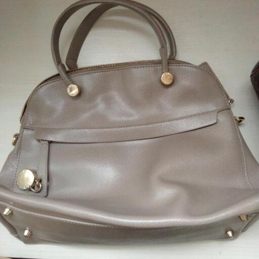 FURLA いい色です