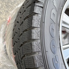 スタッドレスタイヤホイールセット 195/65R15 DOS