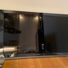 液晶テレビ37型　2011年製