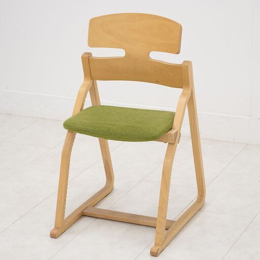 UPRIGHT アップライト 子どもたちの姿勢を守る椅子 ベビーチェア 