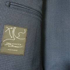 新品スーツ(160-170cm) 定価より約60%引き 誤って購入のため…