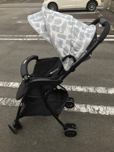 アップリカ マジカルエアー AG  B型ベビーカー ワンタッチ開閉 超軽量3.2kg 軽い アップリカ マジカルエアー AG B型ベビーカー ワンタッチ開閉 超軽量