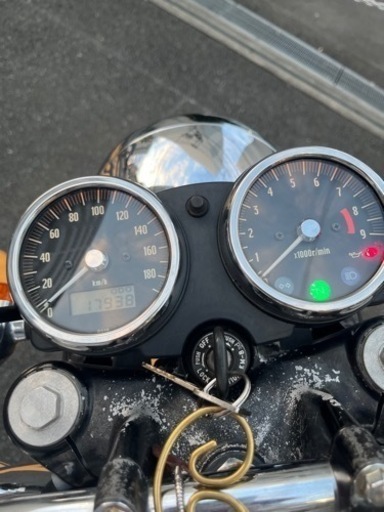 カワサキ w400  カブトのフルフェイス&アイランドのインカム付き カワサキ w400 カブトのフルフェイス&アイランドのインカム付き