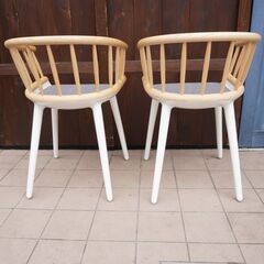 イタリアMAGIS(マジス)社のマルセル・ワンダース デザインのサイボーグ ウッド ダイニングチェア 2脚セットです。アッシュ材の柵状の背が軽やかな印象のアームチェア♪/クッション付きCK409