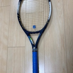 YONEXのASTREL105 テニスラケット