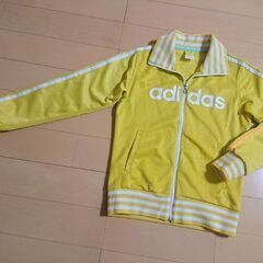 073 adidas トップス