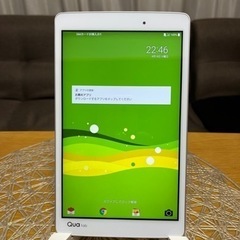 中古　完動品　Androidタブレット　LGT31　Qua ta...