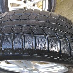 中古スタッドレスタイヤ　アルミホイール装着4本組