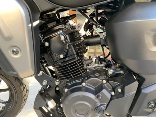 ほぼ新車 ヤマハ　FZX150 （走行1度　108Km）自賠責2年弱付き