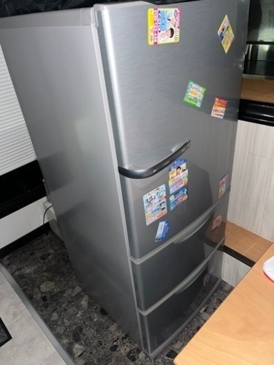 2015年製　272L 冷蔵庫