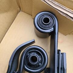 新車外し 美品 ハイエース 7型 純正バンリーフスプリング