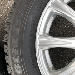 取引中175/65R15 ブリヂストンスタッドレスタイヤ、ホイー...