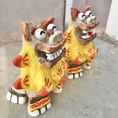 //城間シーサー工房//　漆喰/赤瓦シーサー ペアSS　イエロー