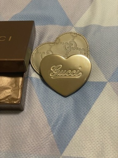 GUCCI グッチ 携帯用ミラー ハートモチーフ コンパクトミラー