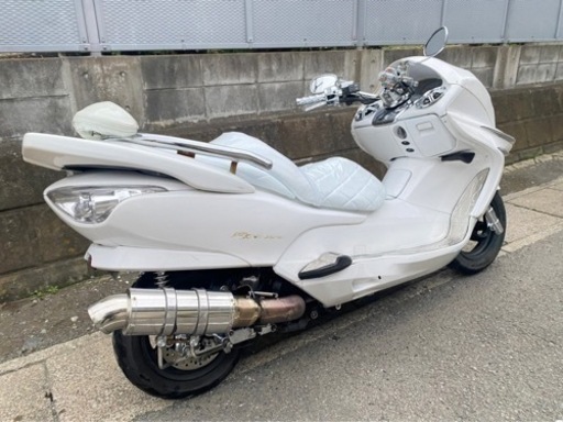 オールホワイトカラー‼︎ 【HONDA フォルツァMF08】スピーカー、LED‼︎ オールホワイトカラー‼︎ 【HONDA フォルツァMF08】スピーカー、LED‼︎