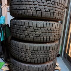 スタッドレスタイヤセット　215/65/R16 