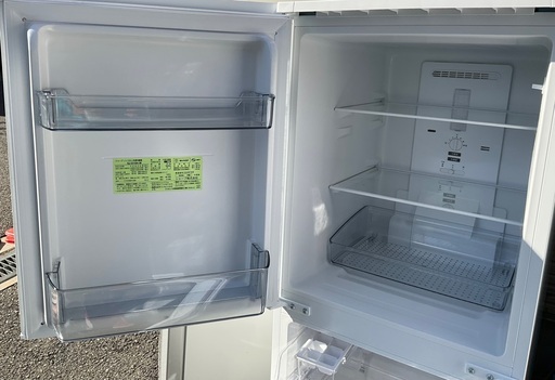 【RKGRE-026】特価！シャープ/152L 2ドア冷凍冷蔵庫/どっちもドア/SJ-D15H-W/中古品/2022年製/当社より近隣無料配達！