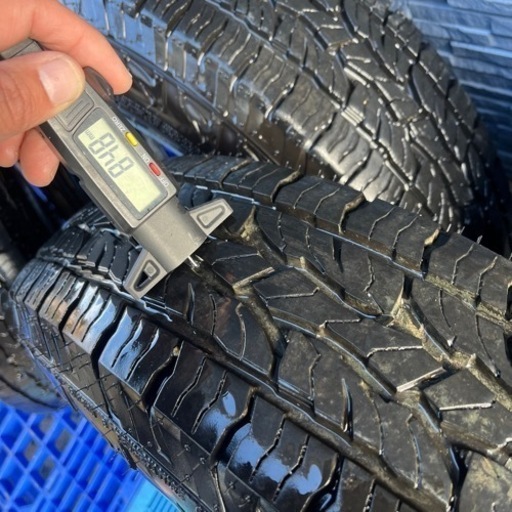 スズキジムニー！！175/80R15 やれてるから格安で！