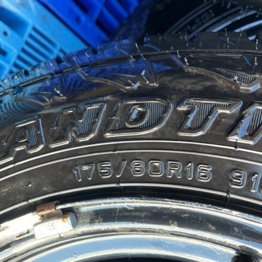 スズキジムニー！！175/80R15 やれてるから格安で！