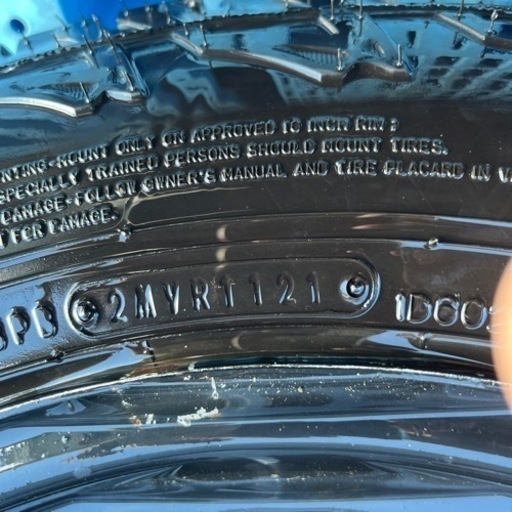 スズキジムニー！！175/80R15 やれてるから格安で！