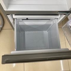 HJ75 【中古】22年式 AQUA 冷凍冷蔵庫 AQR-20M(s)