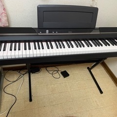 電子ピアノ  KORG ￥18,000 