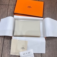 【未使用】エルメス カルヴィ（カードケース）クレ