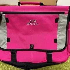 ピンクのスクールバッグ？