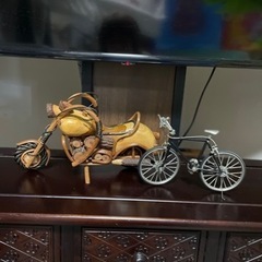 飾り物バイクと自転車