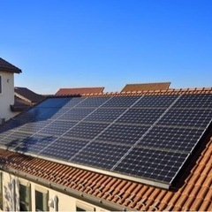 屋根の低電 ソーラーパネル 配線