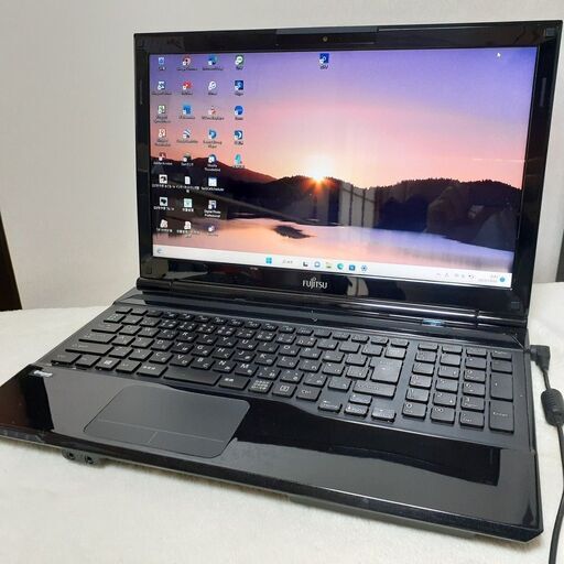【決定しました】Fujitsu　LIFEBOOK　i5　SSD　8GB　カメラ　Bluetooth　ブルーレイ　　Wi-Fi　テンキー付き　Windows11