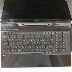 【決定しました】Fujitsu　LIFEBOOK　i5　SSD　8GB　カメラ　Bluetooth　ブルーレイ　　Wi-Fi　テンキー付き　Windows11