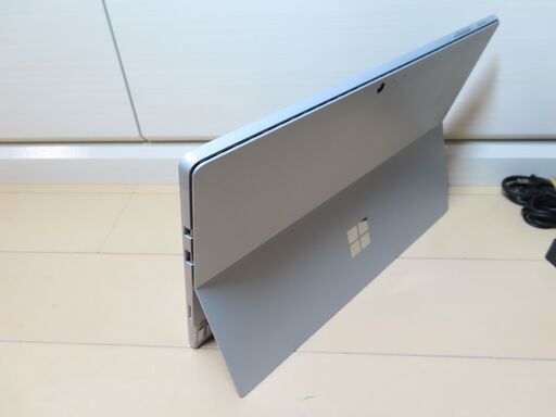 Microsoft  Surface Pro5 LTE 1807