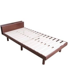 木製セミダブルベッド