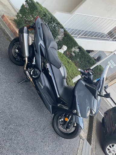 TMAX560
