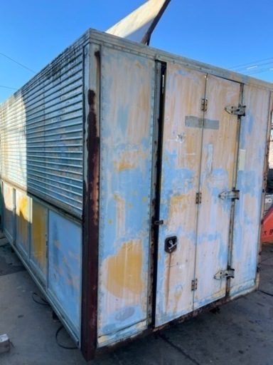 中古　アルミコンテナ　物置