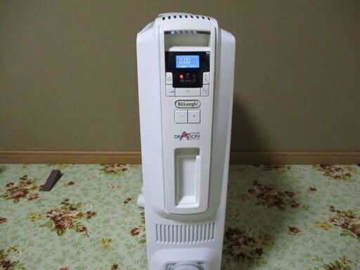 デロンギオイルヒーター（上位機種DDQ0915-WH)お買い上げの方に空気清浄機パナソニック F-VXK40さし上げます