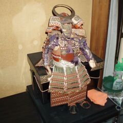 【ネット決済・配送可】昭和初期の武者人形　鎧　兜　収納箱　つき