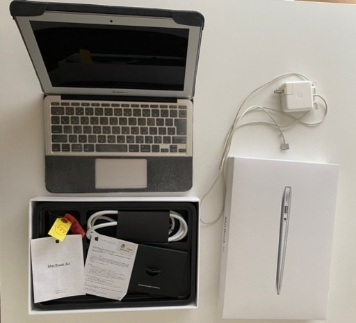 ノートパソコン MacBook Air 11inch early 2014 MD711J/B