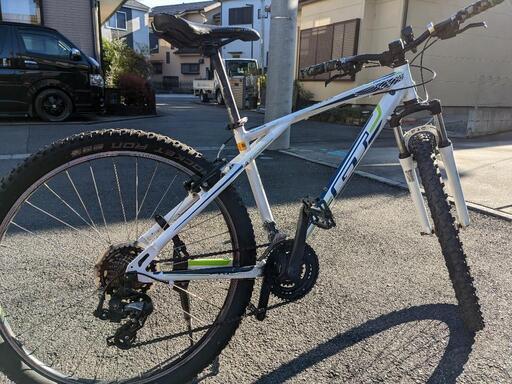 マウンテンバイク GT AGGRESSOR 27.5 sport白 Mサイズ172〜182cm マウンテンバイク GT AGGRESSOR 27.5 sport白 Mサイズ172〜182cm