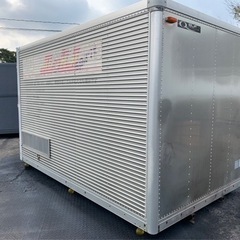 4メートル以上の2トン車底床バンの倉庫用箱5万円売り 4メートル以上の2トン車底床バンの倉庫用箱5万円売り