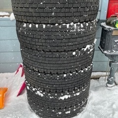 4t トラックタイヤ　6本　