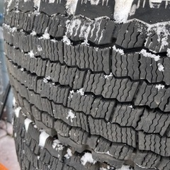 4t トラックタイヤ　6本　