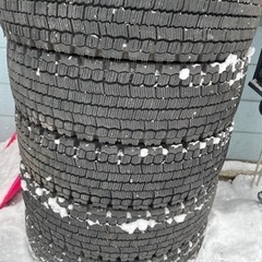 4t トラックタイヤ　6本　