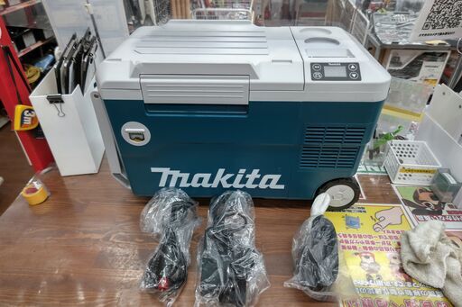 【ハンズクラフト安佐北店】マキタ CW180DZ 充電式保冷温庫 蓋に割れ欠けあり