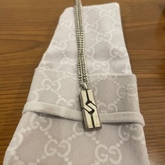 GUCCIインフィニティネックレス
