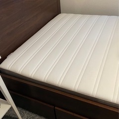 (美品)IKEAのマットレス＋ベッドフレーム/ダブルサイズ　　 ...