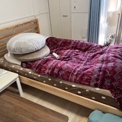 IKEAで購入したのセミダブルベッド